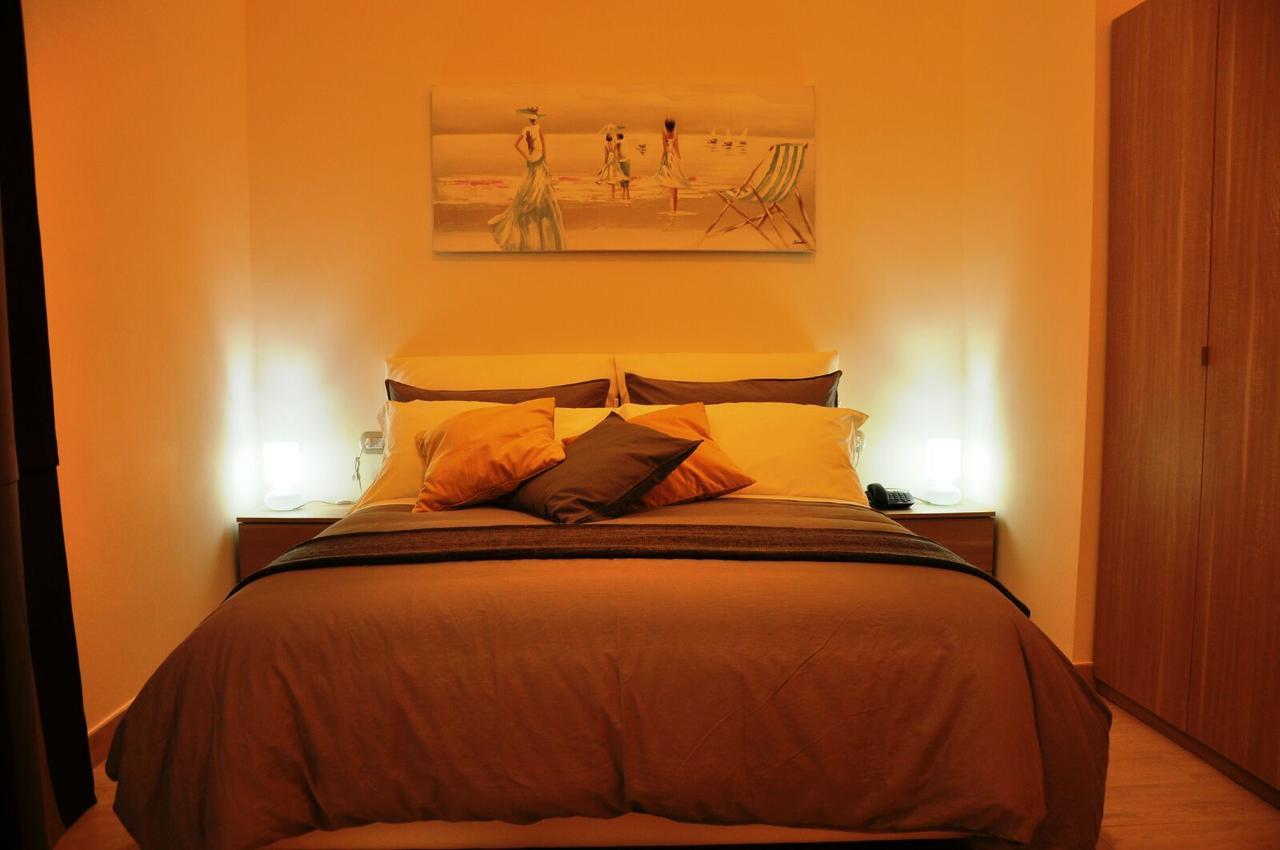 B&B Chiaia 216 เนเปิลส์ ภายนอก รูปภาพ